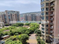 小区绿化好，楼下有银行，超市， 芙蓉镇芙蓉国际花园